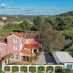 Arta Pensjonat 4*